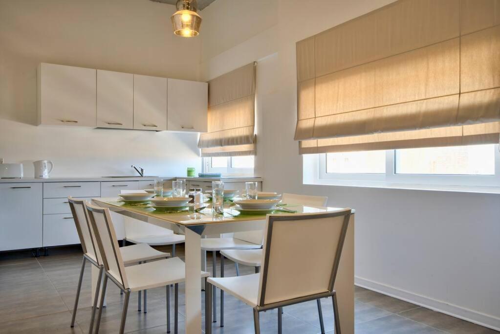 Vallettastay - Harbor View Gem -Sea View 2 Bed Apt Eksteriør billede